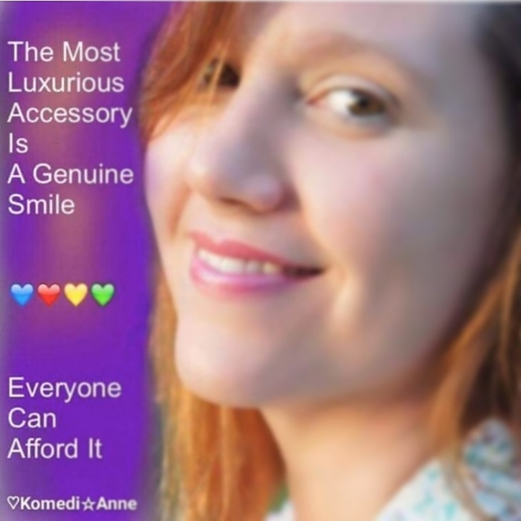 Meet your Posher, Komedianne - Picture 2 of 4